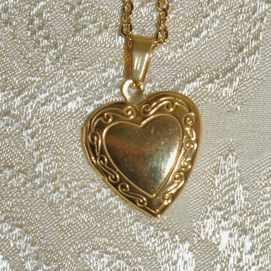 belle locket