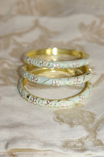 aqua belle bangle