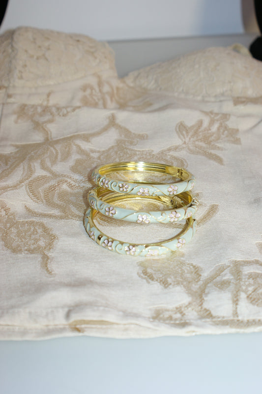 aqua belle bangle