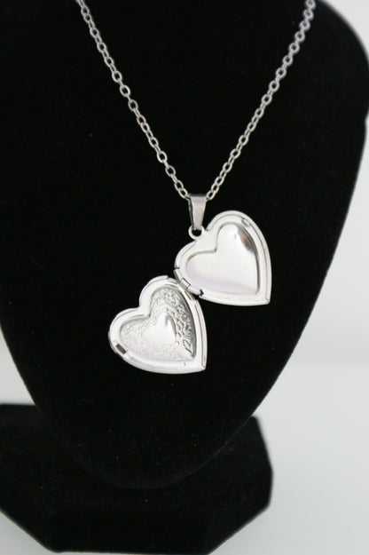 baby sweetheart locket in silver
