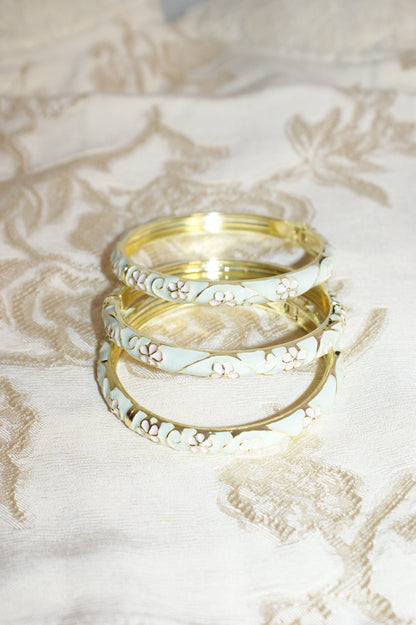 aqua belle bangle