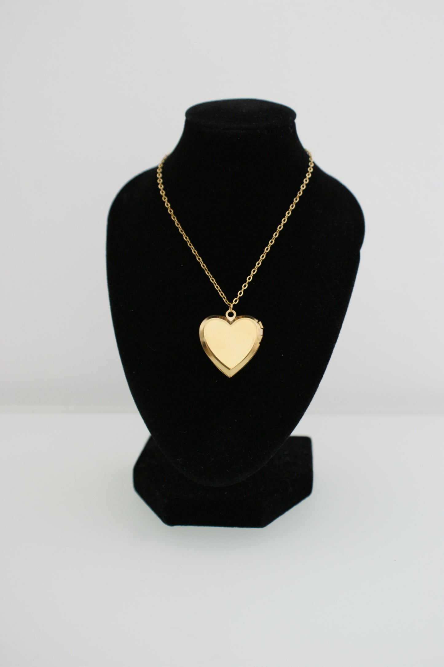 rose garden locket