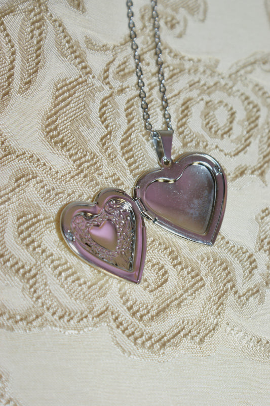 sweetheart locket in silver