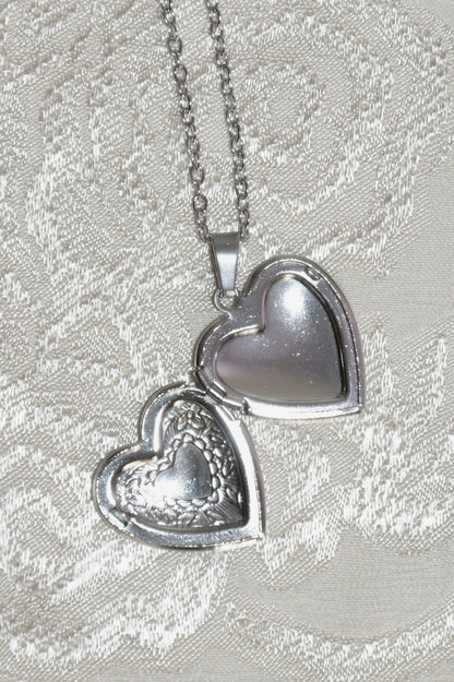 baby sweetheart locket in silver