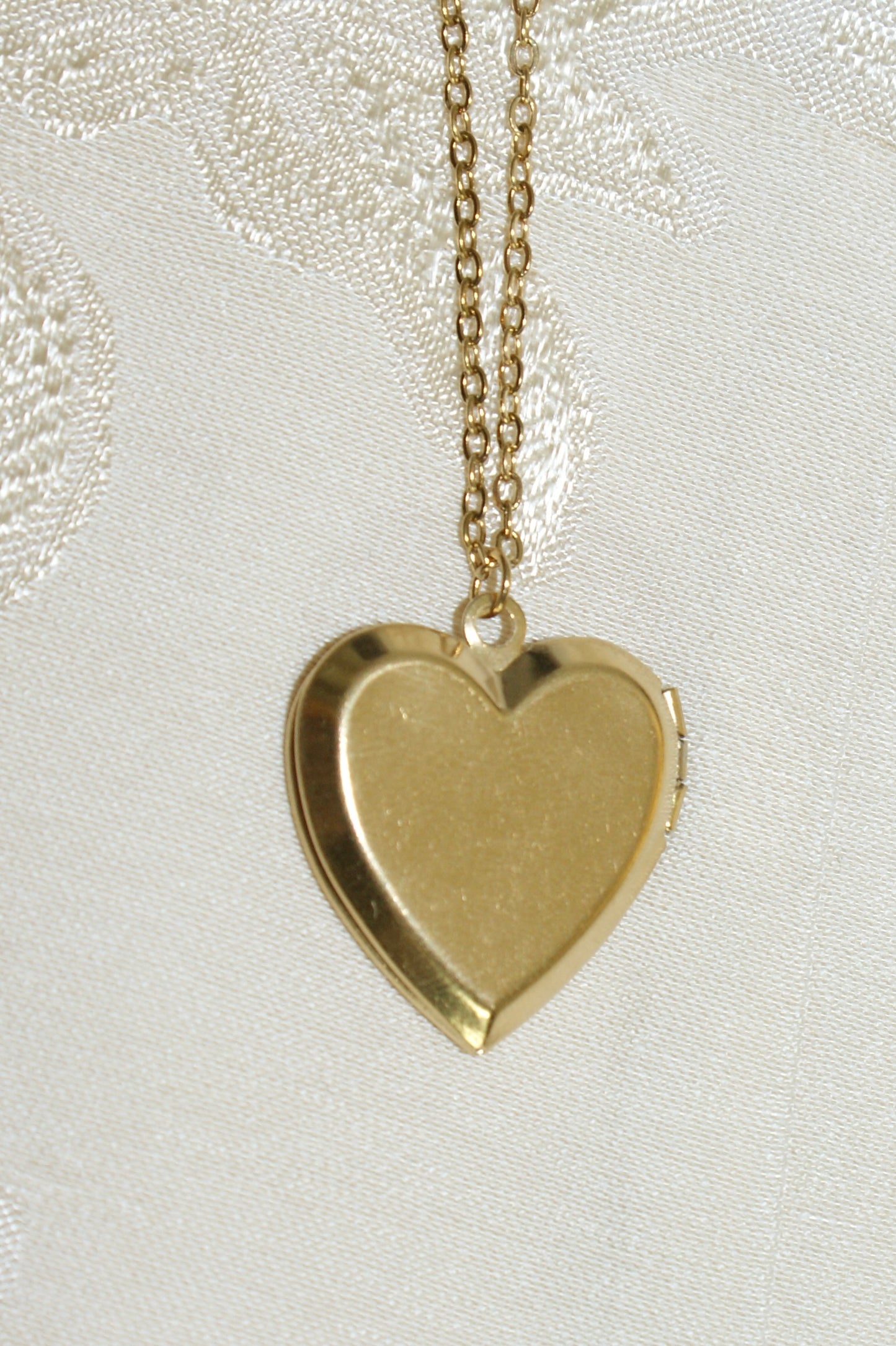 rose garden locket