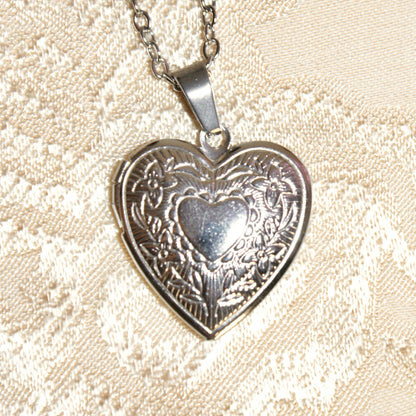 baby sweetheart locket in silver