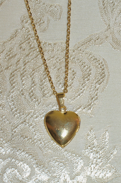 belle locket