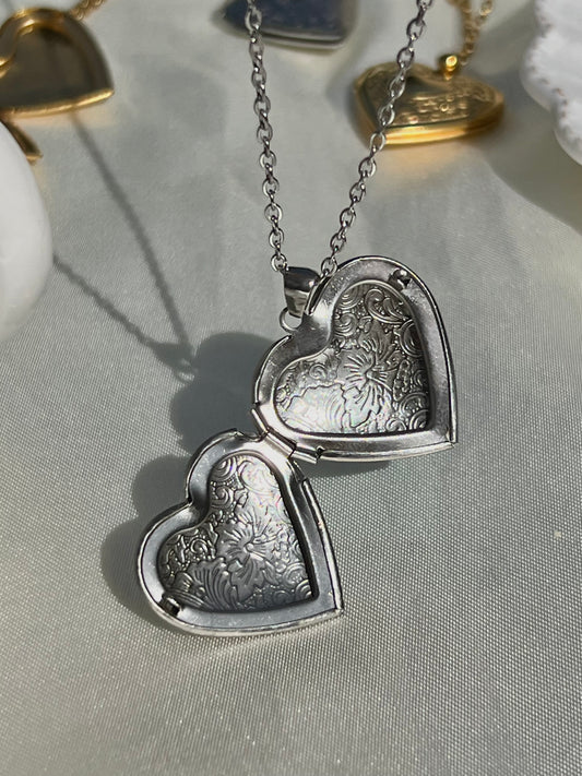 swan lake locket